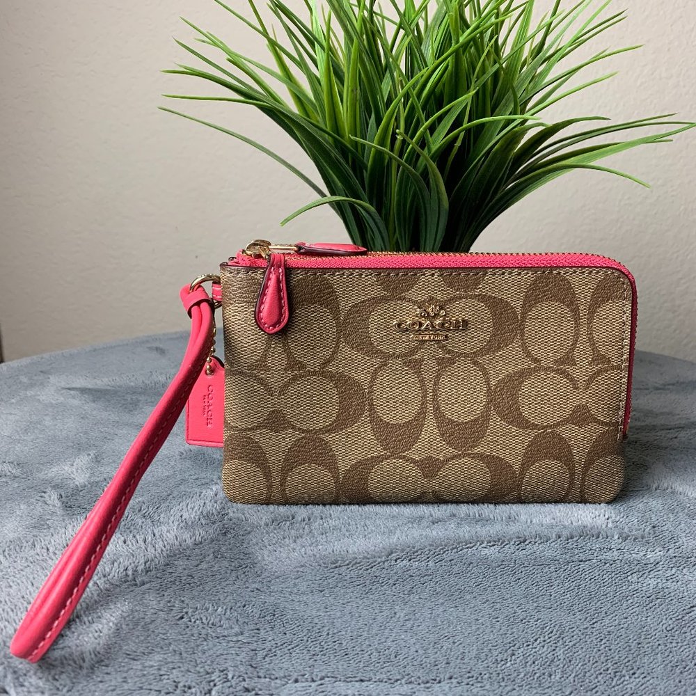 Coach Double Corner Zip Wristlet